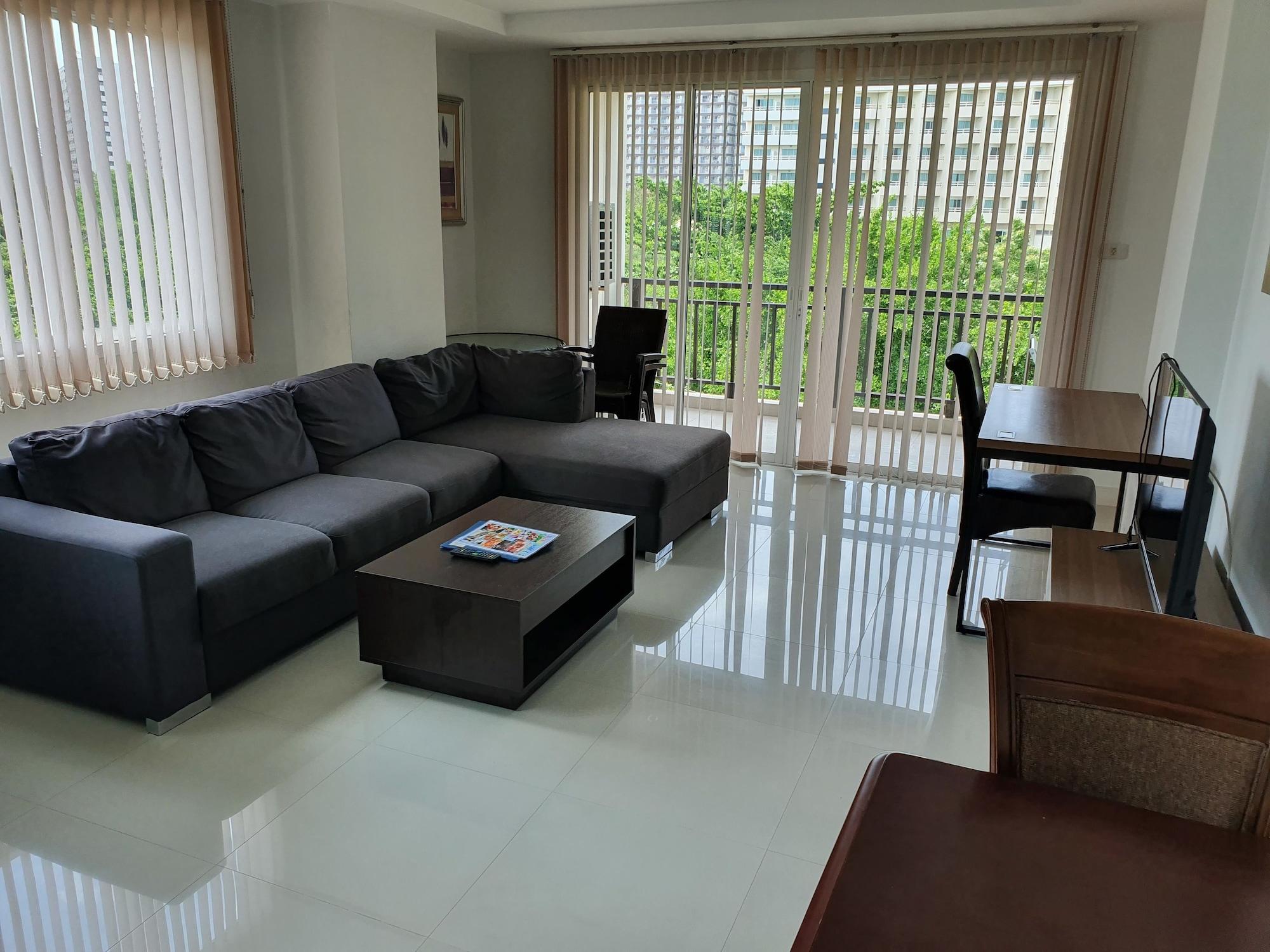 Jomtien Beach Penthouses Exterior photo